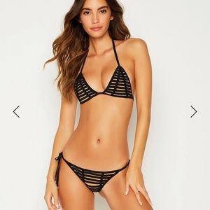 New without tags beach bunny hard summer full bottoms and triangle top black